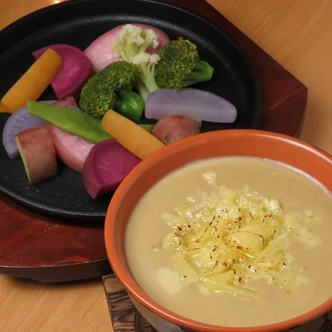温野菜とコンテのバーニャカウダ